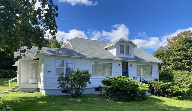 Thistle Finch Cottage: Your Perfect Island Getaway