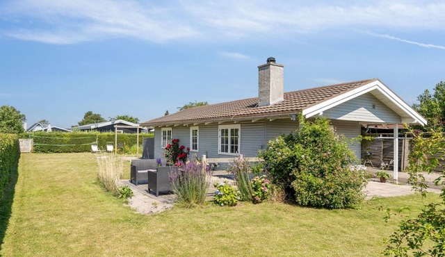 "Thomas" - 120m from the sea by Interhome