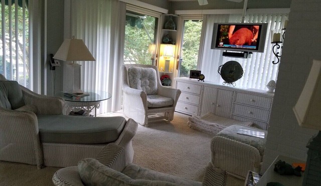 Thomas Inn Q 6 miles from Cape Charles - double room