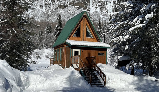 Thompson Pass Cabin