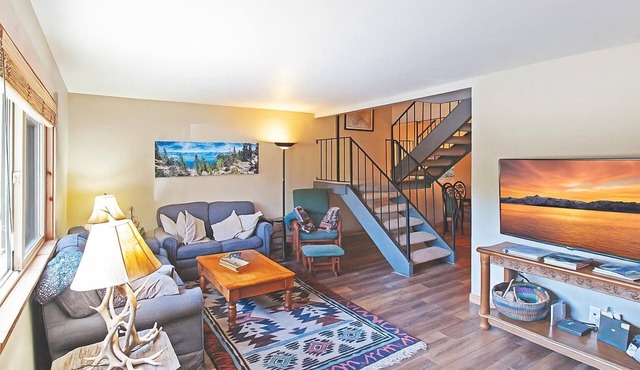 Thompson's Landing-3 bedroom, 2.5 bath-Remodeled with great views from deck