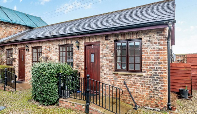 Thompsons Arms Cottages No2