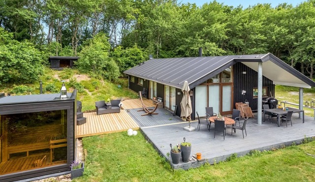 "Thorine" - 750m from the sea by Interhome