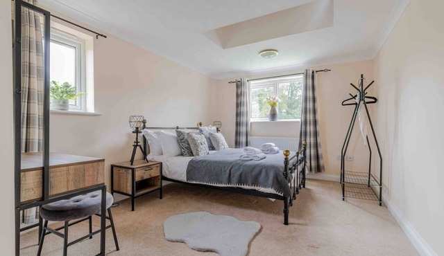 Thorn House a beautiful large house in Witney