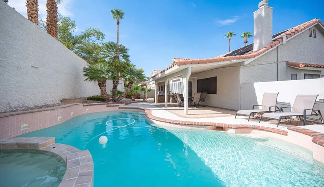 Thornhill · 35% Off Fall Special - Delightful 4 Bedroom/pool