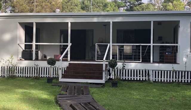 Thornlands Cottage on acreage