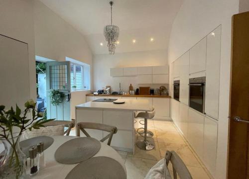 Thornton House Private Country House Thornton Hough Entire House sleeps 6