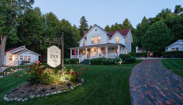 Thorp House Inn & Cottages