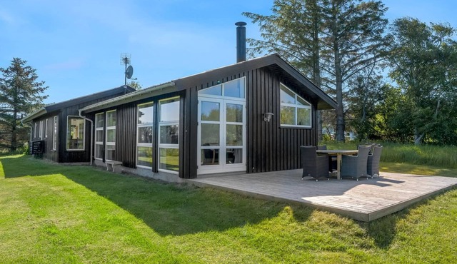 "Thorulf" - 450m from the sea by Interhome