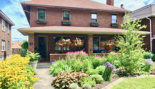 Thoughtfully furnished, comfortable, and convenient in Pittsburgh's East End.