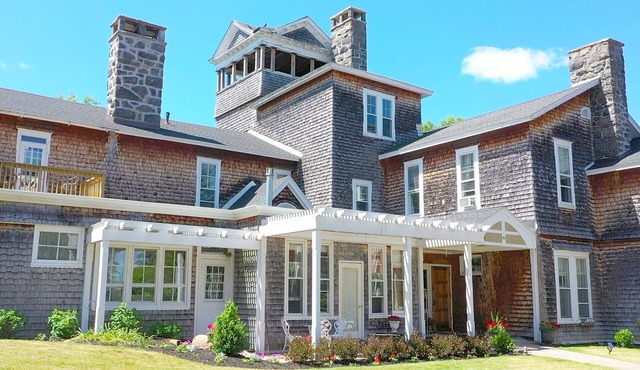 Thousand Island Hart House