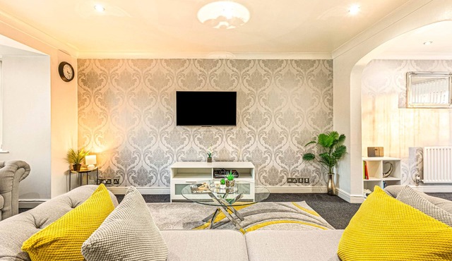 Threadgold|4 Bedroom Home|Sleeps 8 Guests|4 Beds|Leicester