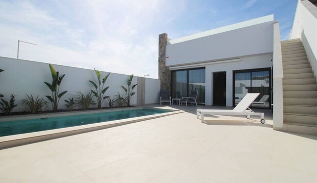 Three Bedroom Villa wit a Private Pool in San Pedro del Pinatar