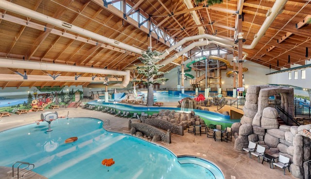 Three Bears Waterpark Resort Near Tomah, Ascend Collection Hotel