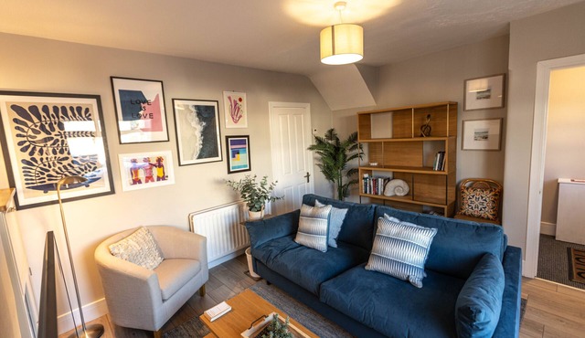 Three bed house near Stanlow, the Oaks & Chester.