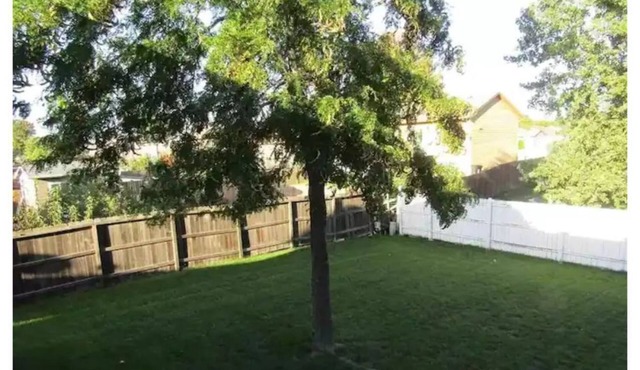 Three Bed, Two Bath, Clean/Safe, Close to downtown