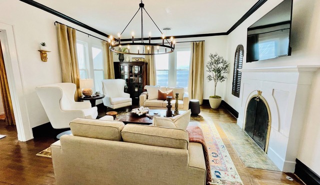 Three Bedroom, 2 Bath, Historic, Charming Spanish Villa in Abilene TX!