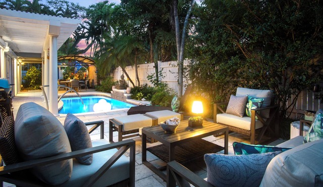 Three Bedroom, 3 Bath pool home close to the Atlantic