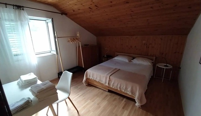 Three bedroom apartment with terrace and sea view Cove Vela Stiniva, Hvar (A-19951-a)
