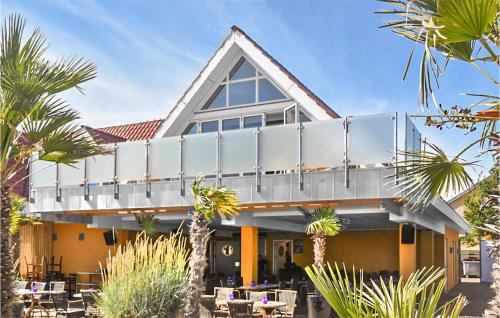 Three-Bedroom Apartment In Karrebaksminde