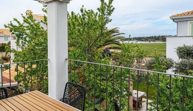 Three bedroom apartment near the sea with sea view - Tramontana