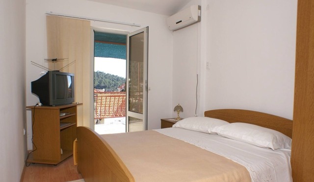 Three bedroom apartment with terrace and sea view Brna, Korčula (A-4333-b)