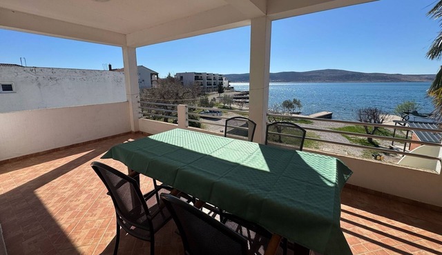 Three bedroom apartment near beach Seline, Paklenica (A-6528-a)
