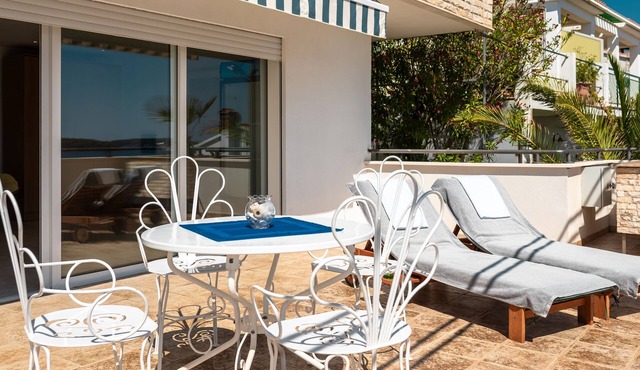 Three bedroom apartment near beach Cove Nova, Korčula (A-11353-a)