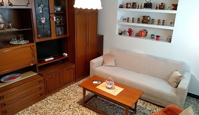 Three bedroom apartment with terrace Makarska (A-6784-c)