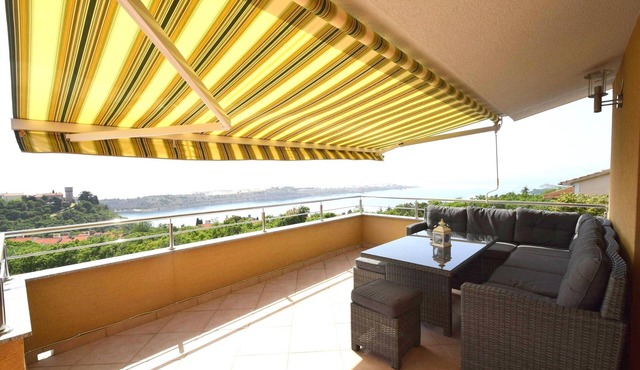 Three bedroom apartment with terrace and sea view Omišalj, Krk (A-20617-b)