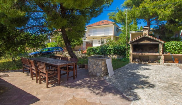 Three bedroom apartment with terrace Pirovac, Šibenik (A-6280-c)