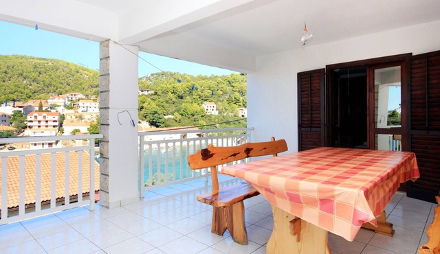 Three bedroom apartment near beach Brna, Korčula (A-147-a)