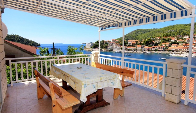 Three bedroom apartment near beach Brna, Korčula (A-147-d)