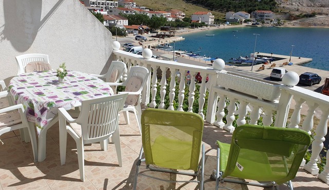 Three bedroom apartment with terrace and sea view Metajna, Pag (A-6498-a)
