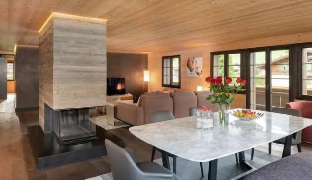Three Bedroom Apartment in Gstaad with Mountain View