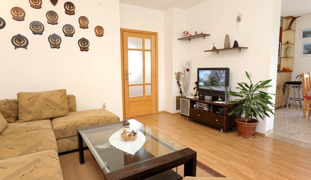 Three bedroom apartment with terrace Drače, Pelješac (A-10127-a)