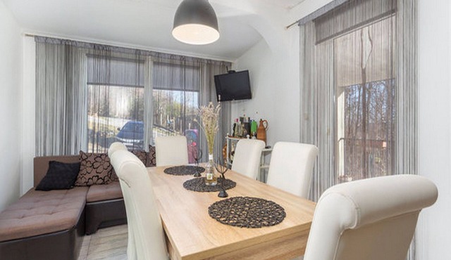 Three Bedroom Apartment with Terrace