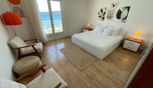 Three bedroom apartment near beach Kučište - Perna, Pelješac (A-4542-a)