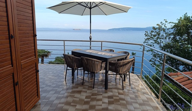 Three bedroom apartment near beach Medveja (Opatija) (A-7722-a)