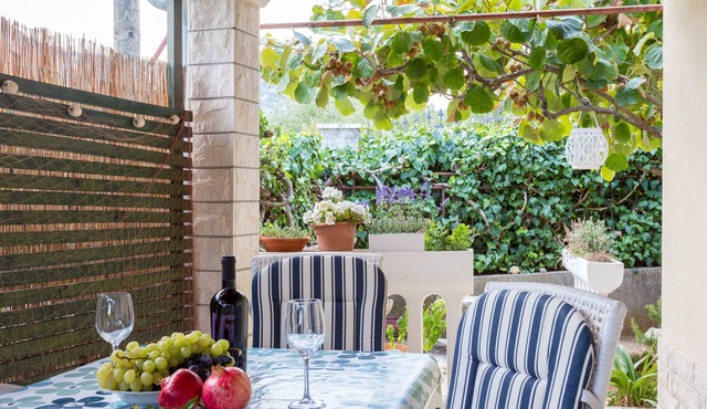 Three bedroom apartment with terrace Marina (Trogir) (A-5953-b)