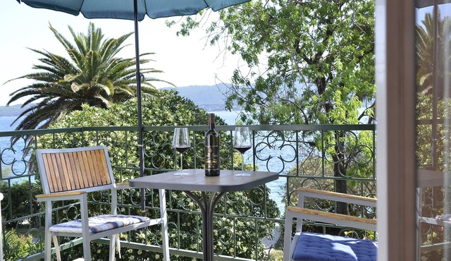Three bedroom apartment near beach Viganj, Pelješac (A-634-a)