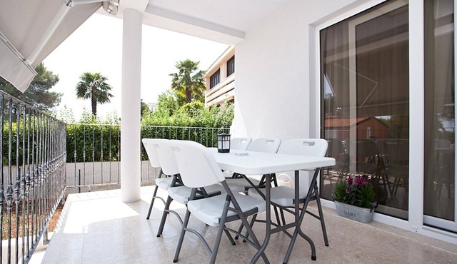 Three bedroom apartment with terrace Rovinj (A-3393-a)