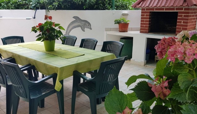 Three bedroom apartment with terrace Mirca, Brač (A-2886-a)