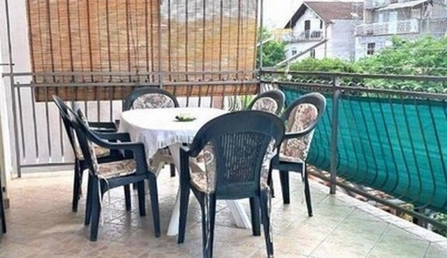 Three bedroom apartment with terrace Zaton, Krka (A-24050-a)