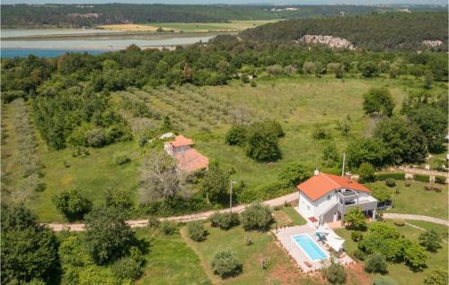 Three-Bedroom Apartment In Porec