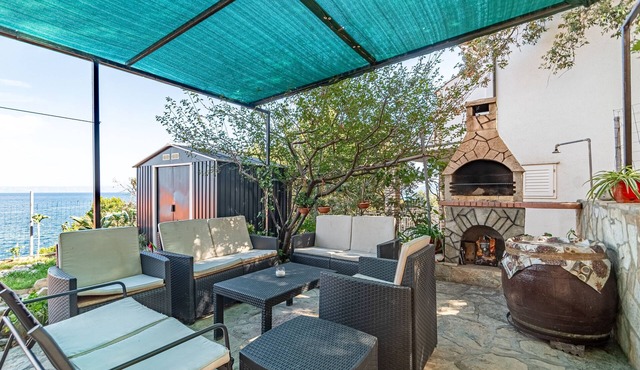 Three bedroom apartment near beach Prigradica, Korčula (A-627-f)