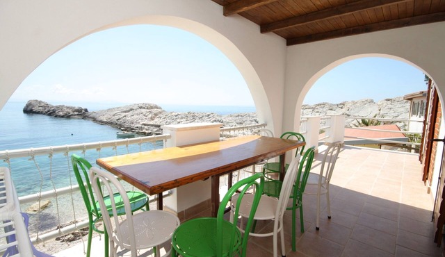 Three bedroom apartment near beach Cove Zaraće, Hvar (A-8781-a)