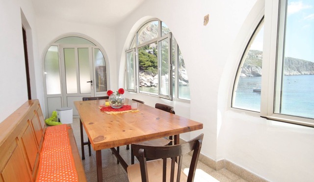 Three bedroom apartment near beach Cove Zaraće, Hvar (A-8781-b)