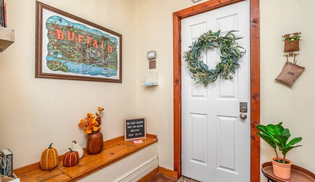 Three bedroom apartment in Buffalo & Niagara region 🌊