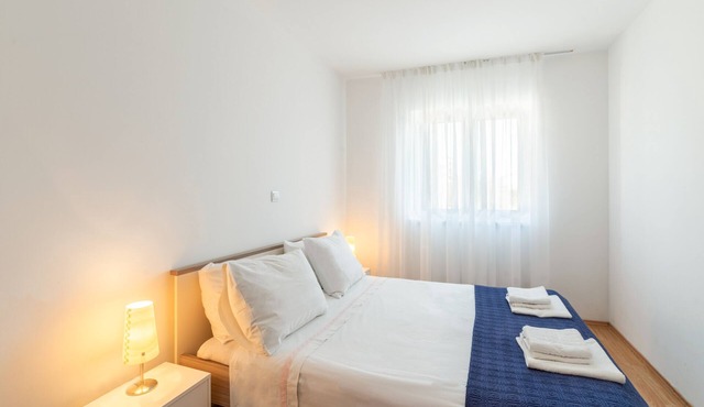 Three bedroom apartment with terrace and sea view Lopar, Rab (A-14070-d)